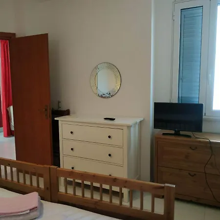 Finestrelle Pied A Terre A アパート オートラント